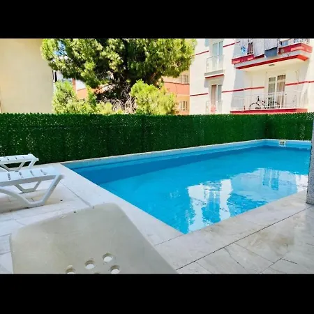 호텔 Nesclass Otell *